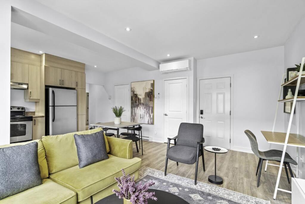 Stylish 2 Bedroom Haven By Jean Talon Market モントリオール エクステリア 写真