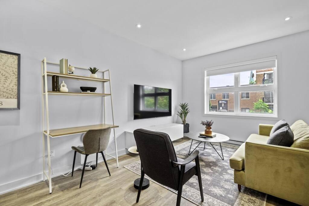Stylish 2 Bedroom Haven By Jean Talon Market モントリオール エクステリア 写真